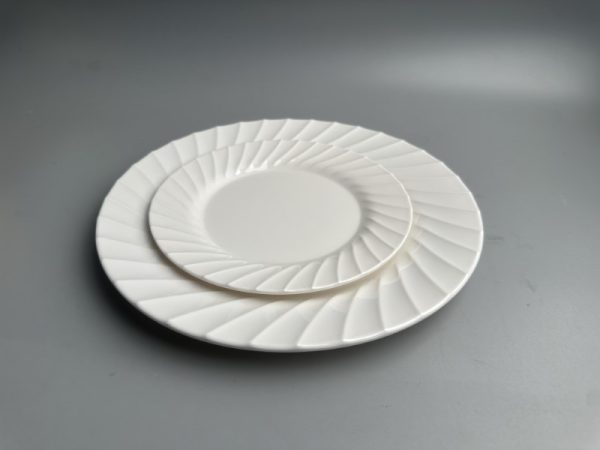 907 910 (1) 螺纹35件套东莞晶湖源头厂家定做日韩美耐皿盘碗杯勺套装 可定制产品颜色和产品正面图案印刷
